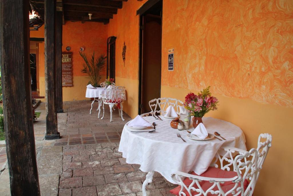 Hotel Plaza Santo Domingo San Cristóbal de Las Casas エクステリア 写真