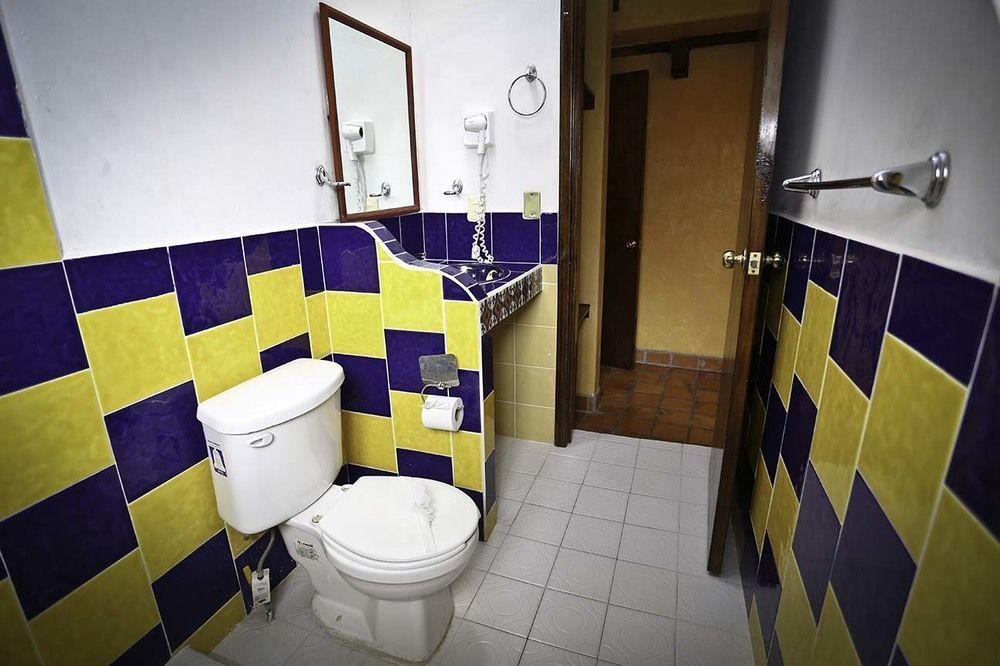 Hotel Plaza Santo Domingo San Cristóbal de Las Casas エクステリア 写真