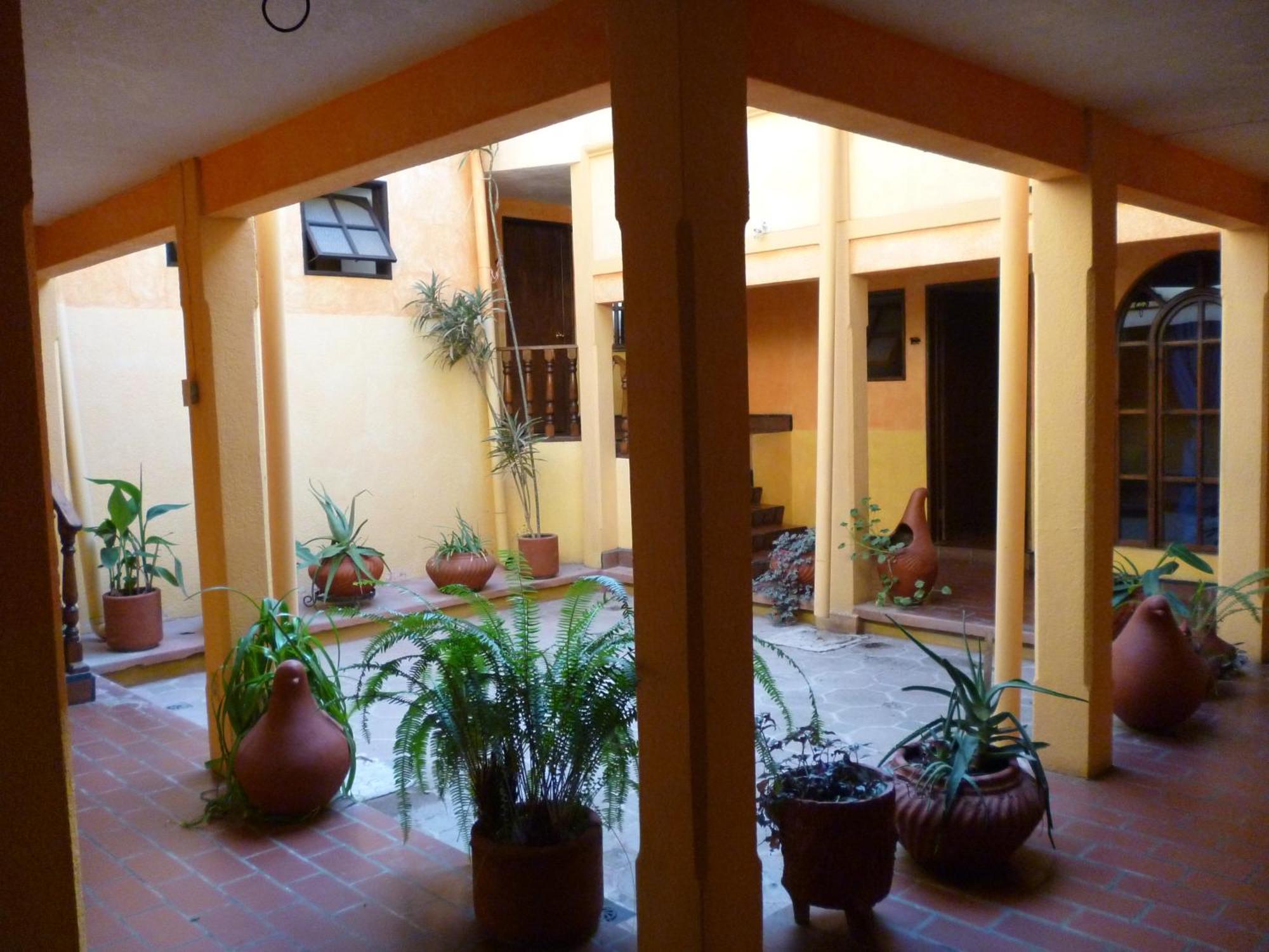 Hotel Plaza Santo Domingo San Cristóbal de Las Casas エクステリア 写真