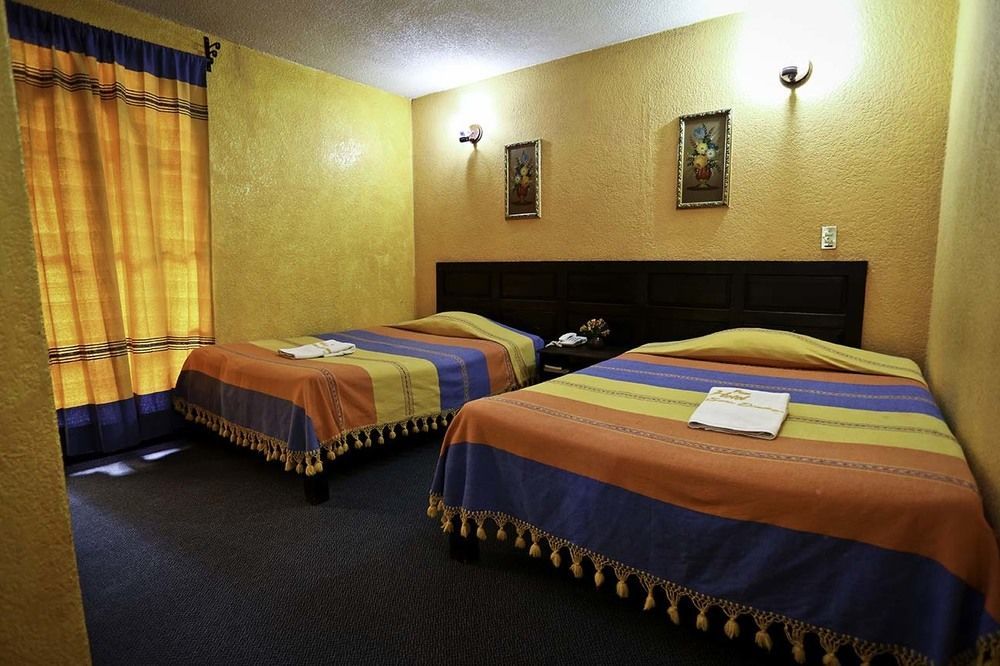 Hotel Plaza Santo Domingo San Cristóbal de Las Casas エクステリア 写真