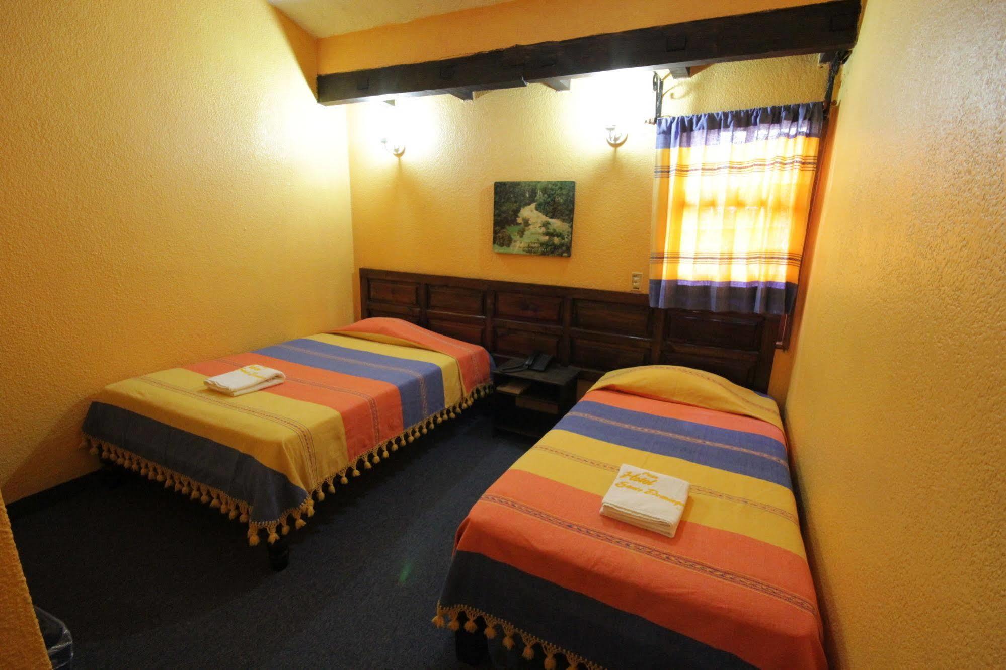 Hotel Plaza Santo Domingo San Cristóbal de Las Casas エクステリア 写真