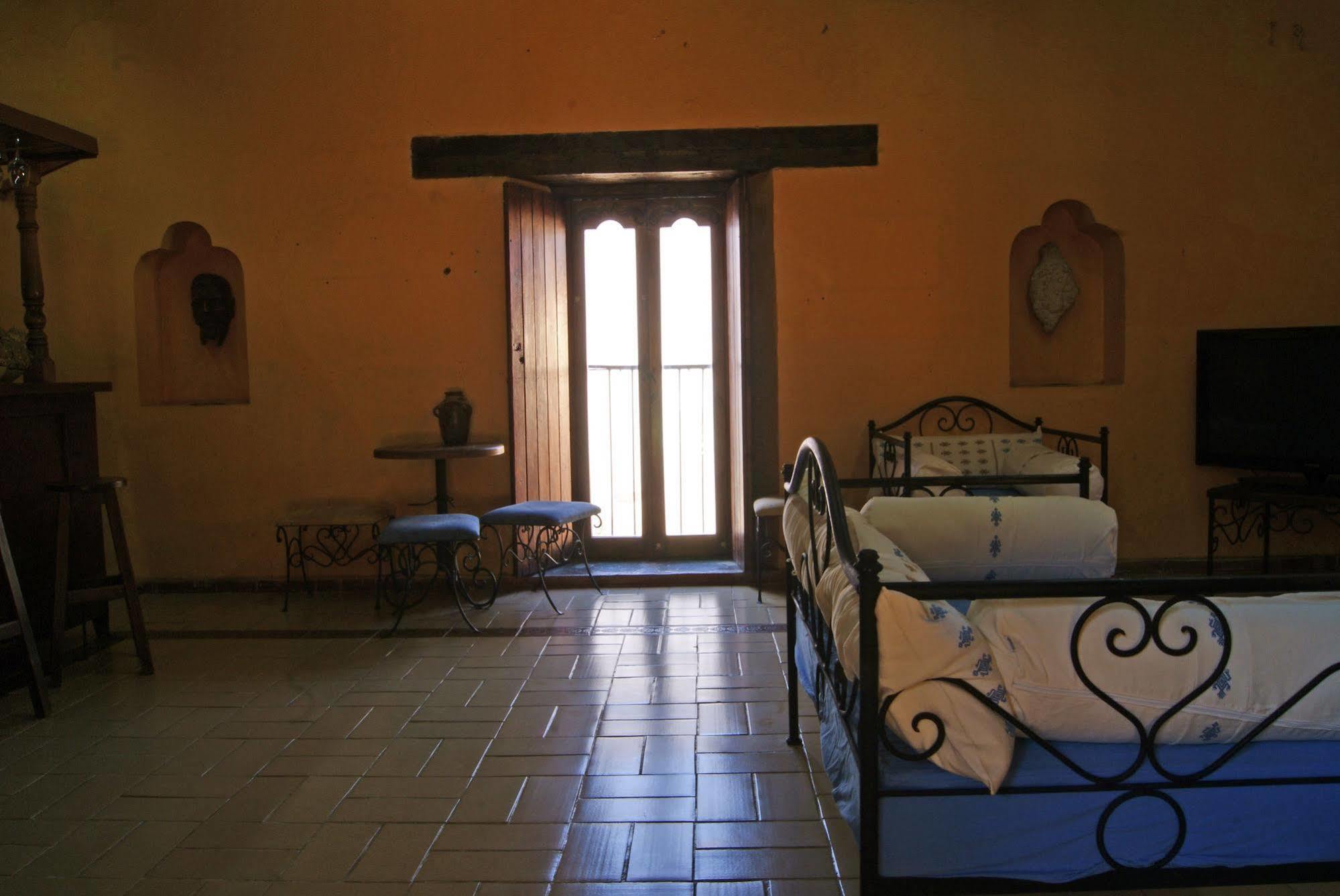 Hotel Plaza Santo Domingo San Cristóbal de Las Casas エクステリア 写真